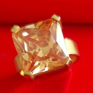 Citrine ring. Gold plated. Size 7 1/4